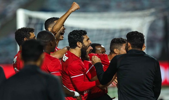 المغرب اليوم - الأهلي والقطن يغيران زيهما في مباراة دوري أبطال إفريقيا