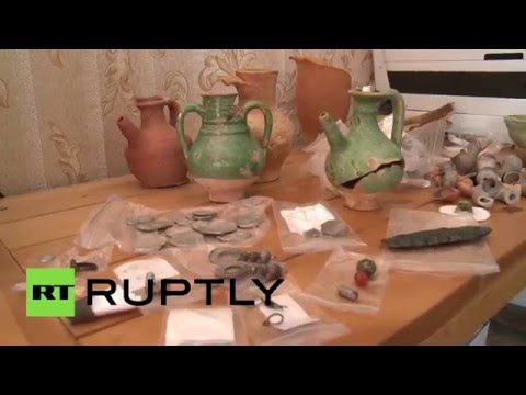 بالفيديوالعثور على كنز يؤجل بناء جسر يربط روسيا بالقرم