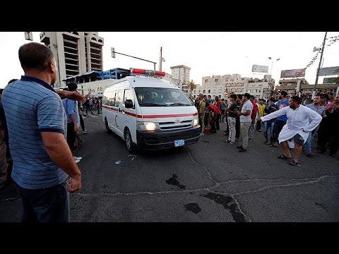 أنصار مقتدى الصدر يتظاهرون ورئيس الوزراء يصرح لا تهاون مع مرتكبي الشغب