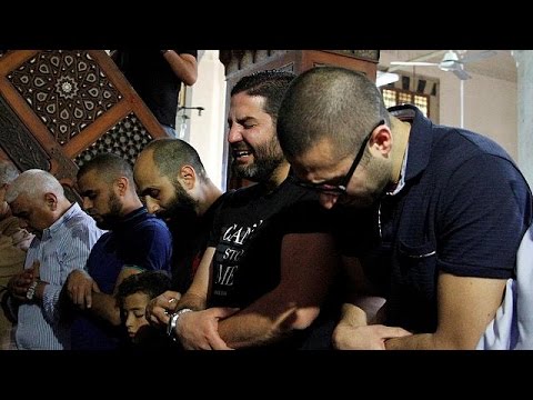 عائلة مضيفة مصر للطيران يارا هاني توفيق تقيم عزاء على روحها