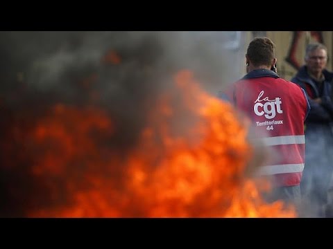 معارضي قانون العمل يصعدون من حركتهم الاحتجاجية