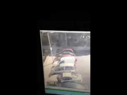 بالفيديو لحظة مقتل رجل على يد عصابة مسلحة