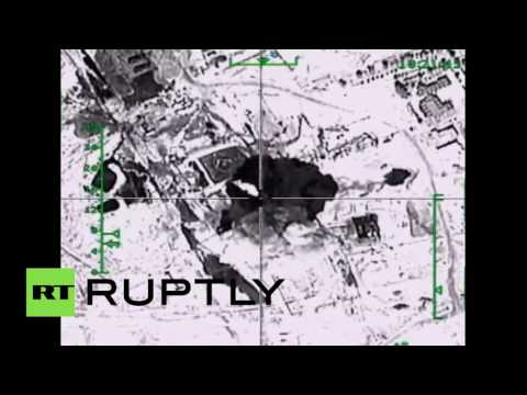 غارات الطيران الروسي تدمر مواقع استخراج النفط التابعة لـداعش