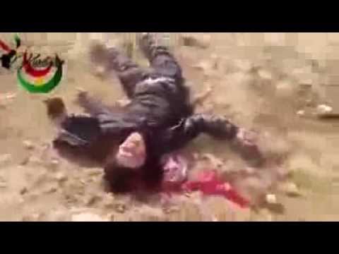 فيديو قوات البيشمركة تعدم الدواعش ميدانيا 18