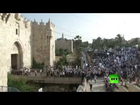 توافد المستوطنين إلى باب العامود في القدس