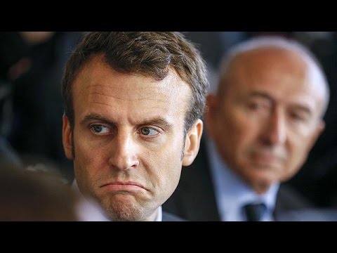المتظاهرون الفرنسيون يرشقون وزير الاقتصاد الفرنسي بالبيض