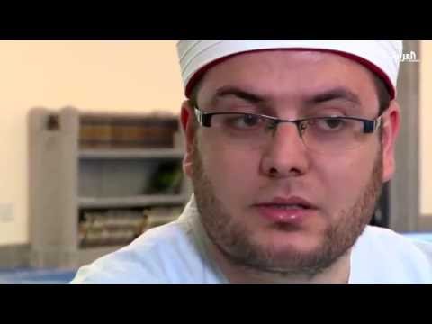 تعرف على  القارئ المصري محمود أحمد عبد الحميد