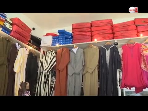 بالفيديو إقبال السنغاليين على الملابس التقليدية المغربية