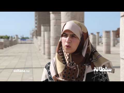 بالفيديو شاهد أم وحاملة لكتاب الله مثلت المغرب فكرمها الملك