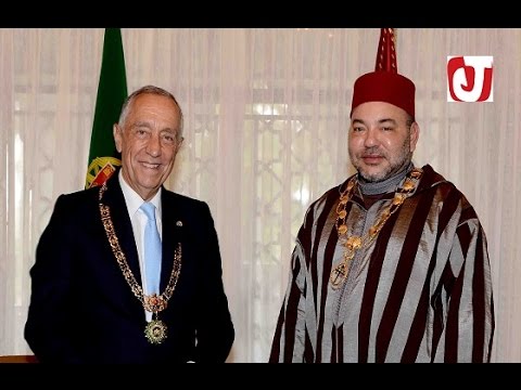 شاهد مارسيلو ريبيلو دي سوزا يمنح محمد السادس أرفع وسام رسمي
