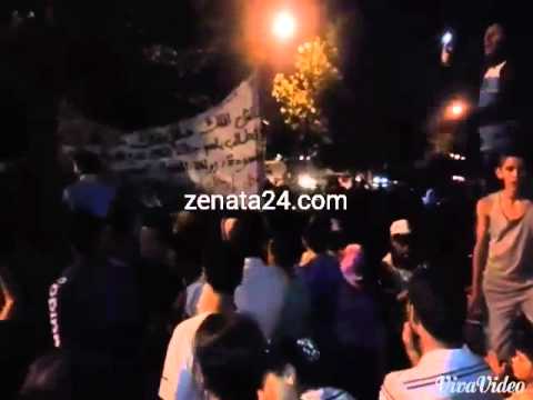 بالفيديوشاهد احتجاجات غاضبة امام منزل شباط الامين العام لحزب الاستقلال