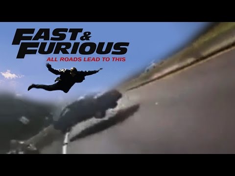 شاهد سائق يتحدى الدراجات النارية فيفقد سيارته