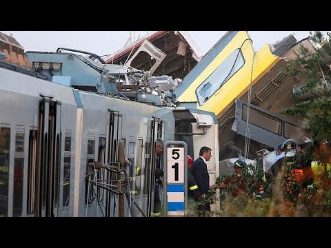 شاهد ماتيو رينزي يعِد بتحديد المسؤوليات في حادث اصطدام قطارين