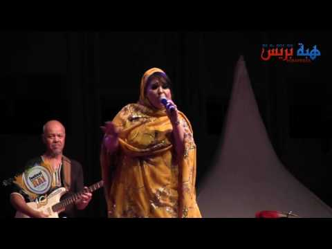 الفنانة الباتول تتألق بأغنية الصحراء مغربية في المهرجان الدولي للراي