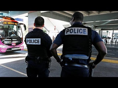 تمديد حالة الطوارئ في فرنسا