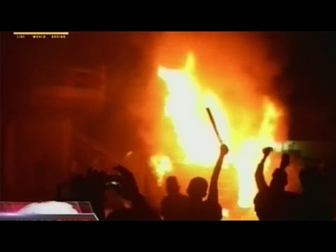 شاهد إعتقال 7 أشخاص للاشتباه في مهاجمتهم معابد بوذية في إندونيسيا