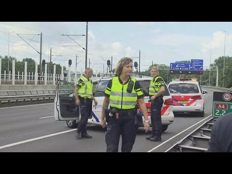 شاهد إنذار خاطئ بوجود قنبلة في مطارسخيبهول في أمستردام