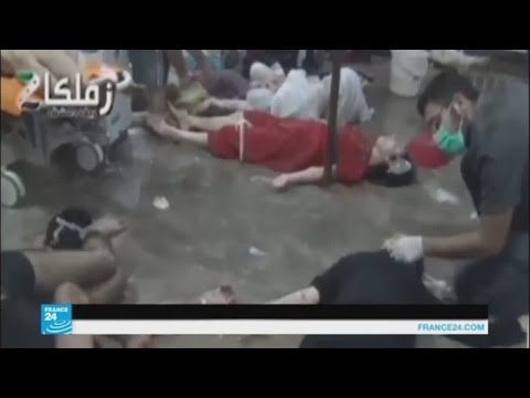 الدفاع المدني السوري يُؤكّد إلقاء عبوات غاز سام على سراقب في إدلب