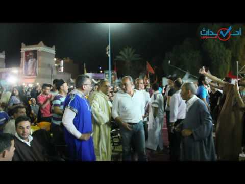 عامل تزنيت يرقص على نغمات الفناير في تافراوت