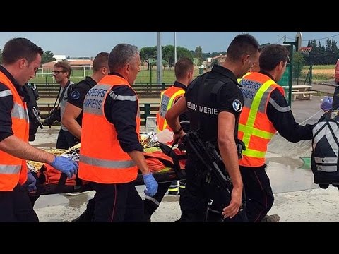 شاهد عشرات الجرحى في حادث قطار جنوب فرنسا