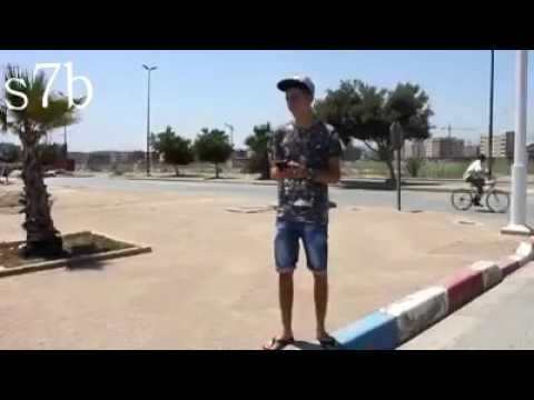 بالفيديوشاهد فيلمًا قصيرًا عن الفتيات اللواتي يستميلهن إغراء المال