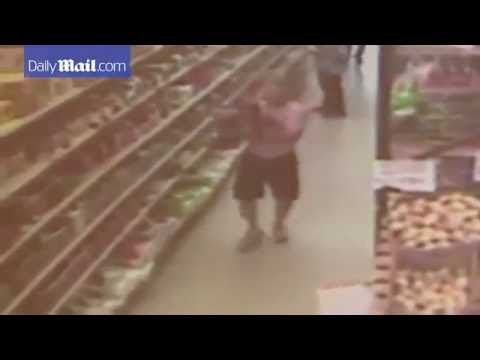 بالفيديو  مداعبة طفل أميركي تنتهي بتهمة خطف و100 ألف دولار غرامة