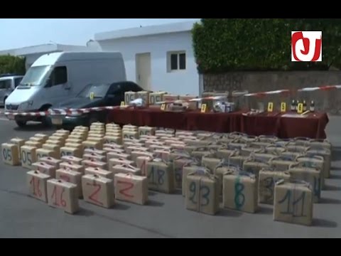 ايقاف سيارتين محملتين بالمخدرات و مشروبات كحولية مهربة في أغادير