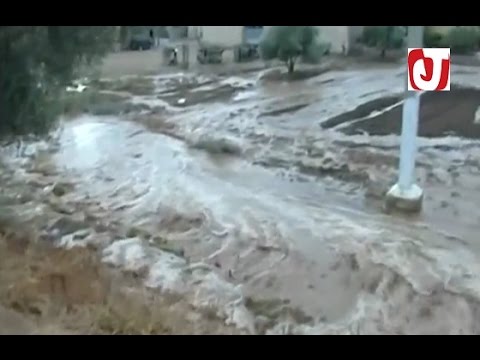 أضرار كبيرة وسيول جارفة تلحق خسائر مادية في عين تاوجطات