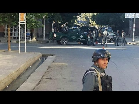 بالفيديو عشرات القتلى والجرحى بعد سلسلة من الهجمات في كابول