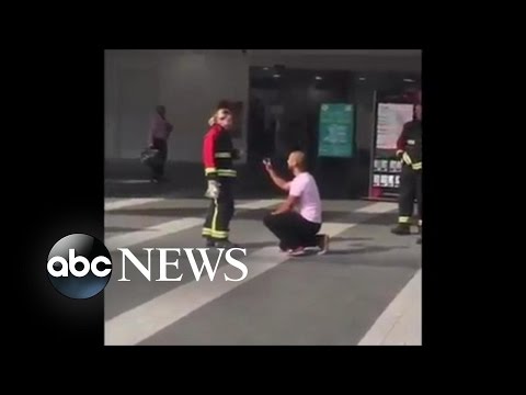 بالفيديو  الرومانسية تدفع بريطاني لتقديم بلاغ كاذب للمطافىء