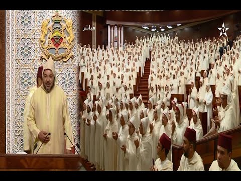 الملك محمد السادس يصعد إلى قبة البرلمان المغربي