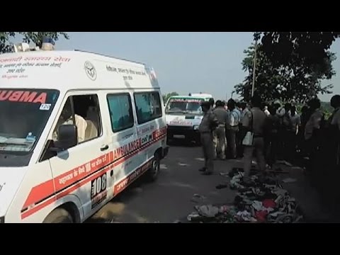 مقتل 24 شخصًا وجرْح 20 في تدافع فوق أحد جسور شمال الهند