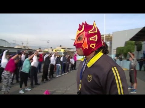 شاهد تدريبات عناصر الشرطة في المكسيك