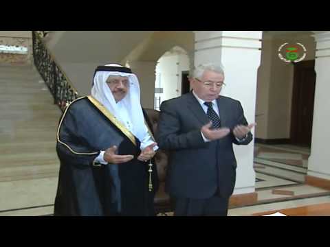 بالفيديو  رئيس مجلس الأمة يقدم التعازي في وفاة أمير البلاد السابق