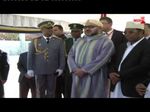 لحظة إعطاء إشارة انطلاق بناء مسجد محمد السادس في دار السلام