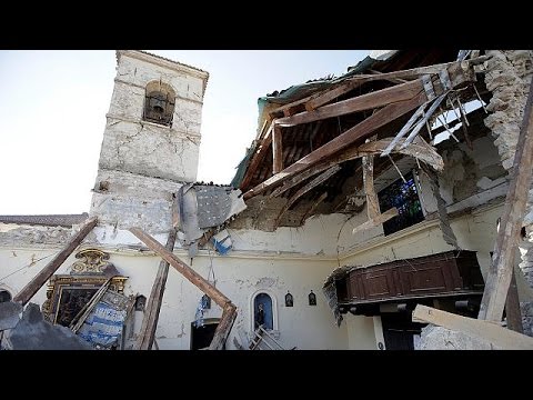 زلزالان و60 هزة ارتدادية ضربت وسط إيطاليا