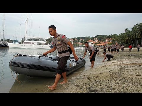18 قتيلًا وعشرات المفقودين في غرق سفينة للركاب في أندونيسيا