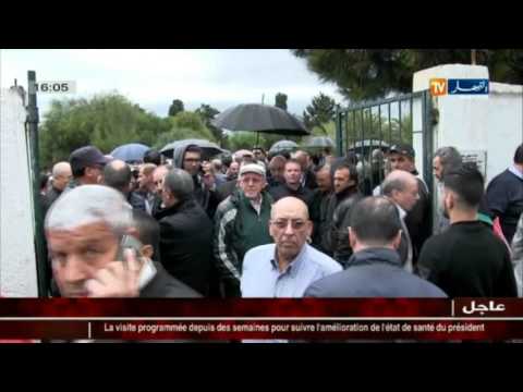 بالفيديو جثمان الراحل لطفي بومغار يوارى الثرى في مقبرة دالي إبراهيم