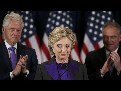 شاهد هيلاري كلينتون تُعرب عن استعدادها العمل مع دونالد ترامب