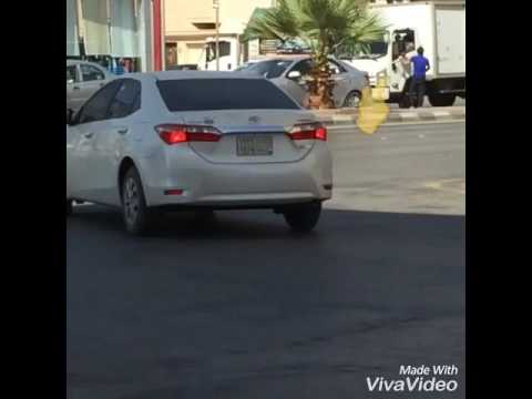 شاب يعتدي على سائق شاحنة في محافظة الخرج في السعودية