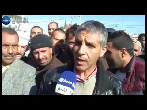 شاهد احتجاح تجار الخضر والفواكه داخل سوق البوليقون