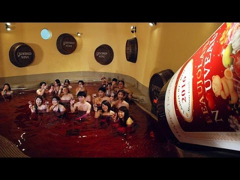 شاهد حمام النبيذ أفضل طرق الاسترخاء اليابانية