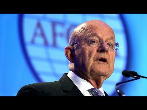 بالفيديو مدير الاستخبارات الأميركية يستقيل من منصبه