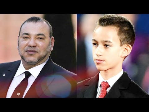 بالفيديو العاهل المغربي يصحح أخطاء ولي العهد الأمير مولاي الحسن