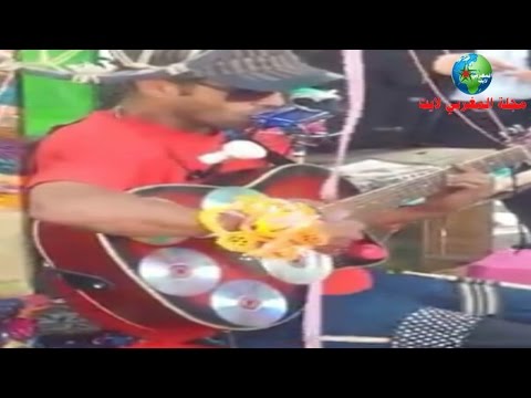 شاهد موسيقار الشوارع يؤدي بشكل رائع أنا ماشي ساهل