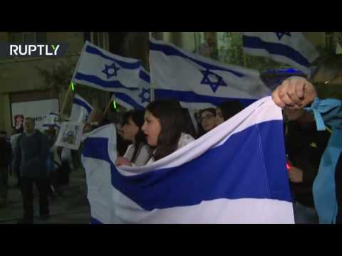 بالفيديو مظاهرات تطالب  بإطلاق سراح جندي احتلالي قتل فلسطينيًا عمدًا