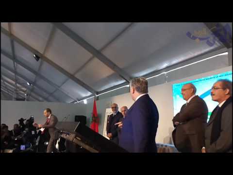 شاهد وزير الإسكان يوقع اتفاق مع المهتمين في قطاع البناء