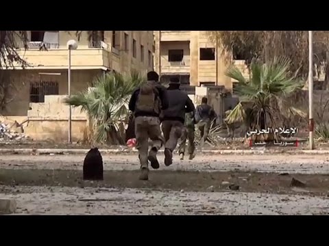 شاهد مقتل عشرات المدنيين في سورية