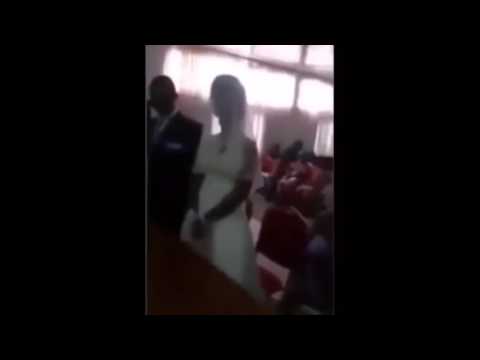 فتاة تنتقم من صديقها السابق بارتداء فستان عروسته في حفل زفافه