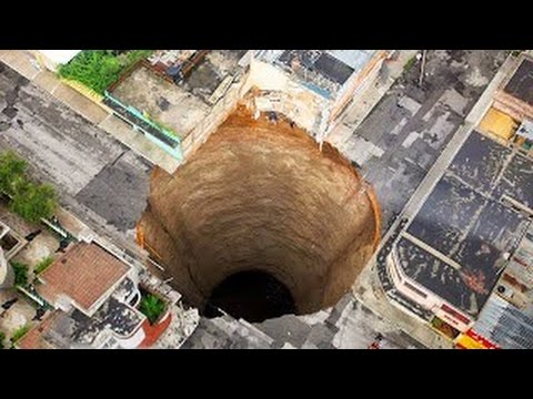 شاهد أغرب 10 ثقوب عملاقة موجودة على كوكب الأرض 